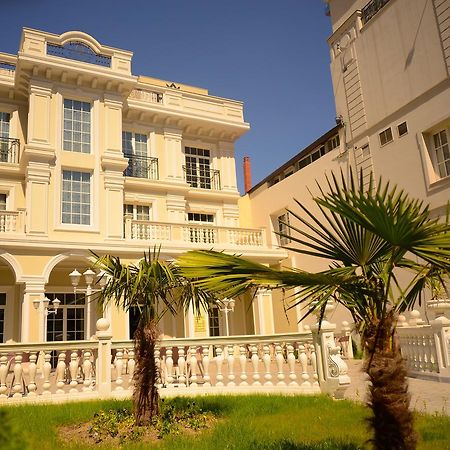 Hotel Vila Imperial Елбасан Екстериор снимка