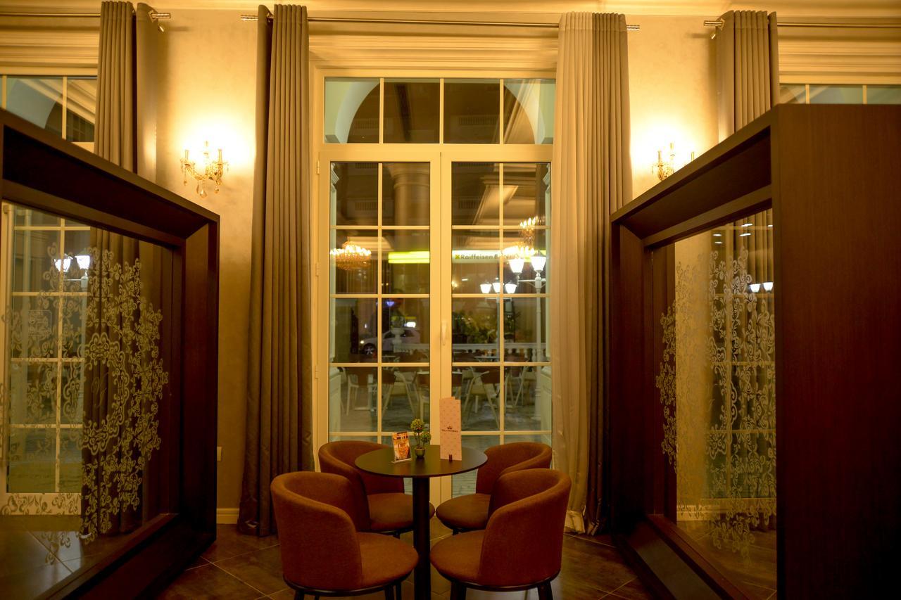 Hotel Vila Imperial Елбасан Екстериор снимка