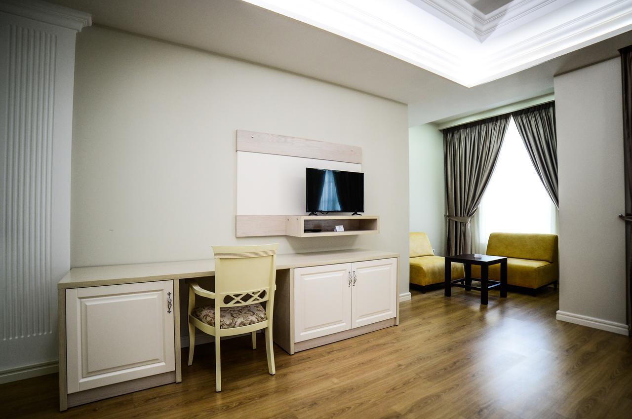 Hotel Vila Imperial Елбасан Екстериор снимка