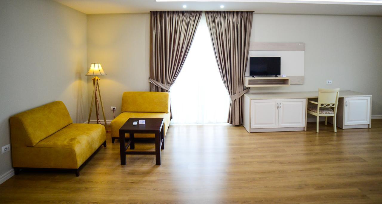 Hotel Vila Imperial Елбасан Екстериор снимка