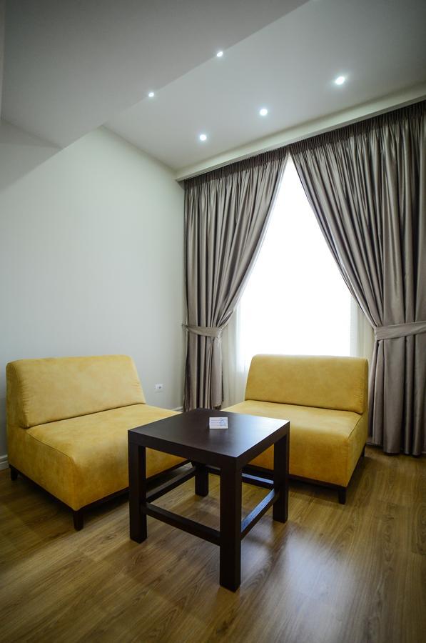 Hotel Vila Imperial Елбасан Екстериор снимка